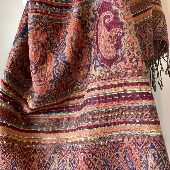 Pashmina Multicolor Patterned Scarf - Picture 4 of 10